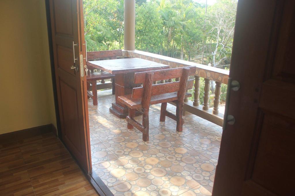 Baan Mek Lom Hotel Khaulak Kültér fotó